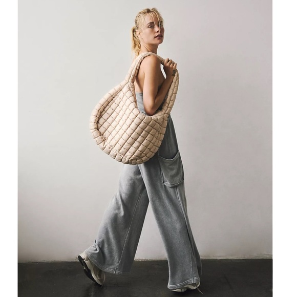 SOLD NWOT FP Movement Quilted Carryall Hobo Crossbody Packable Bag - Off White - Picture 2 of 11